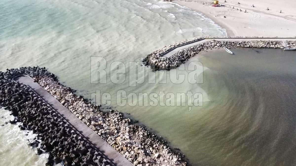 Merita primarul din Costinesti o plaja adevarata?! Merita primarul din Costinesti o plaja adevarata?!